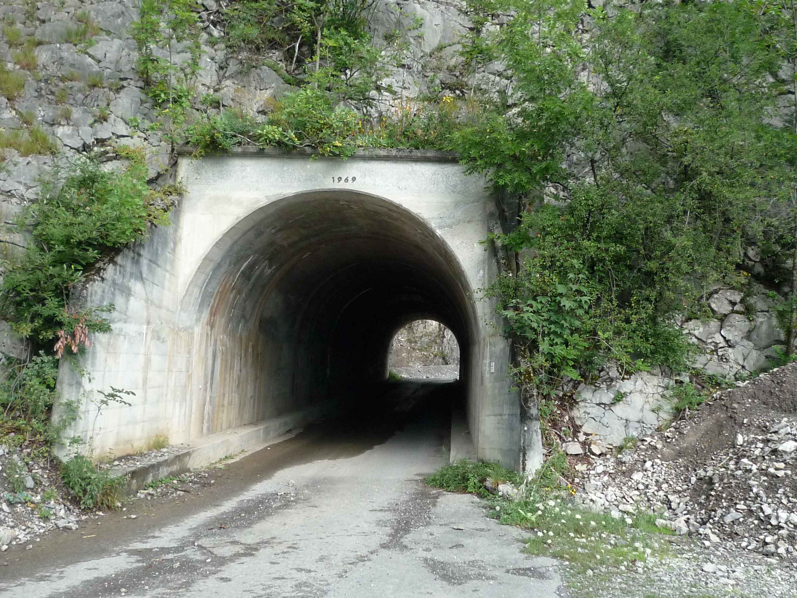 Tunnel Culet.jpg